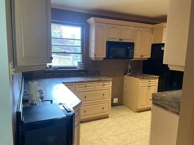 5 bed, 2.5 bath, $3,600 — Photo 4