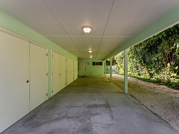 4th image of 101 Orange Ln