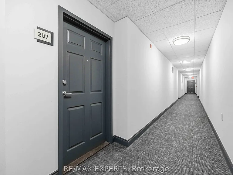 15450 Yonge St S #207 — Photo 4