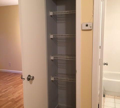 3rd image of 720 Dekalb Ave #1
