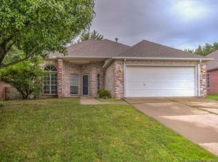 1412 N Umbrella Ave W, Broken Arrow, OK 74012