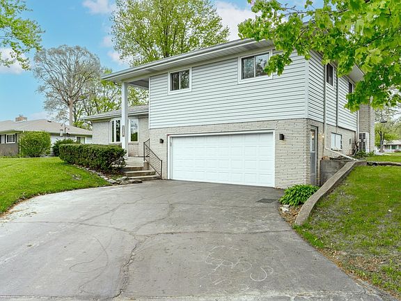 3rd image of 5110 Derome Dr