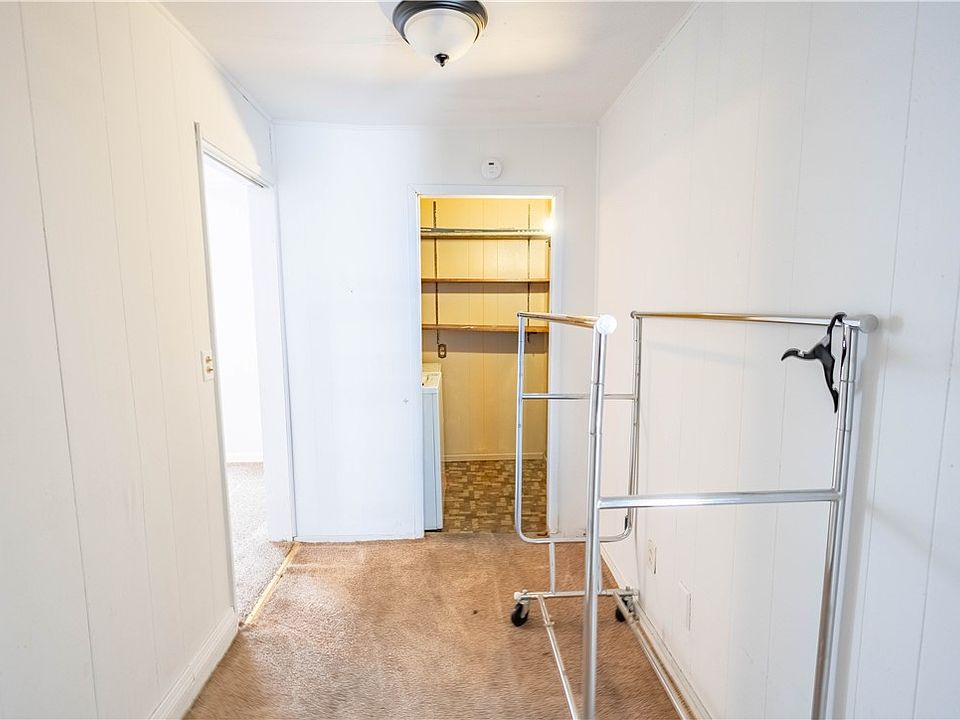 13th image of 713 N Franklin St