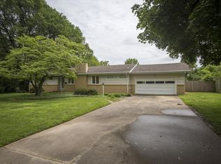 2150 E Latoka St, Springfield, MO 65804