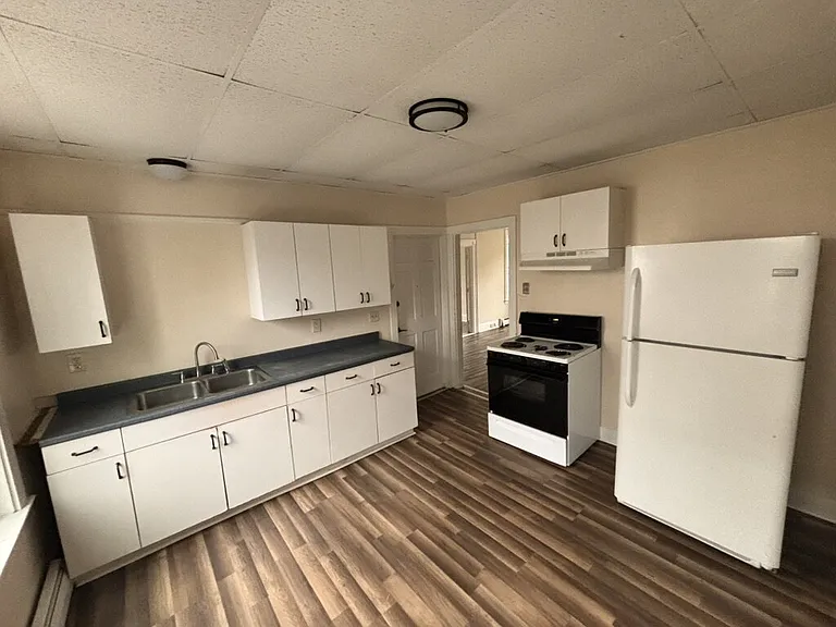 746 Middle St #1 — Photo 6