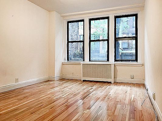 2nd image of 42 W 72nd St APT D