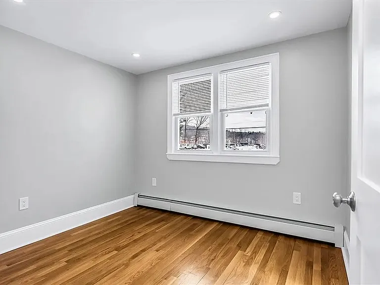 212 Cambridge Rd — Photo 20