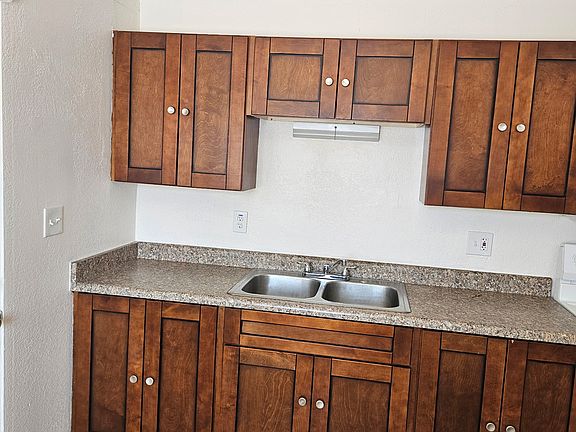 3rd image of 11003 N 17th Ave #2