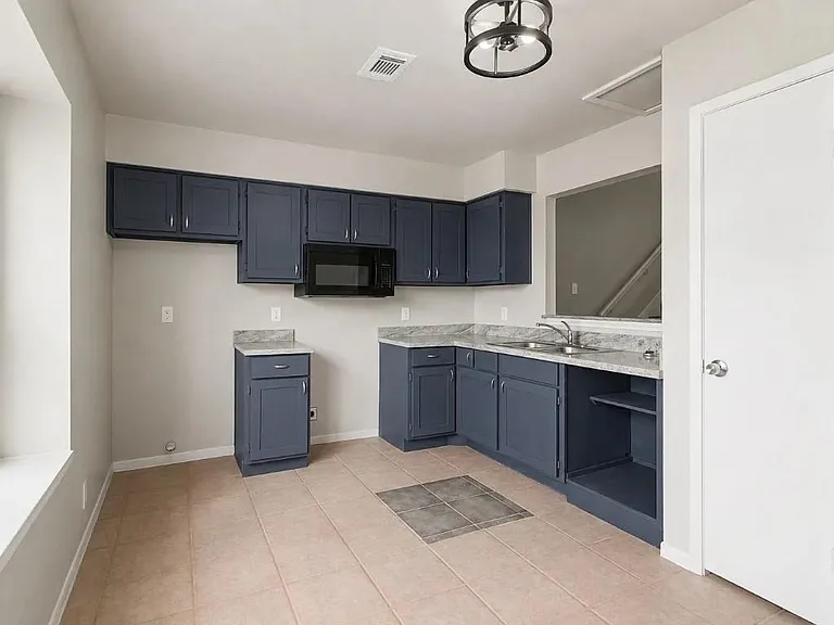 6702 Tamar Dr — Photo 7