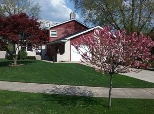 1419 Green Ct, Schererville, IN 46375