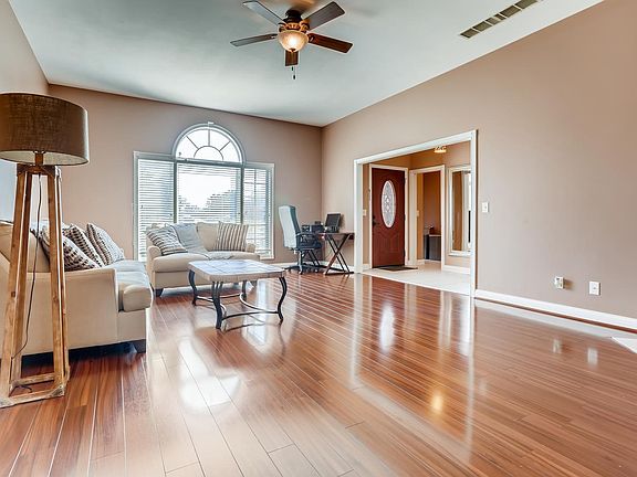 4th image of 2840 Longiron Dr