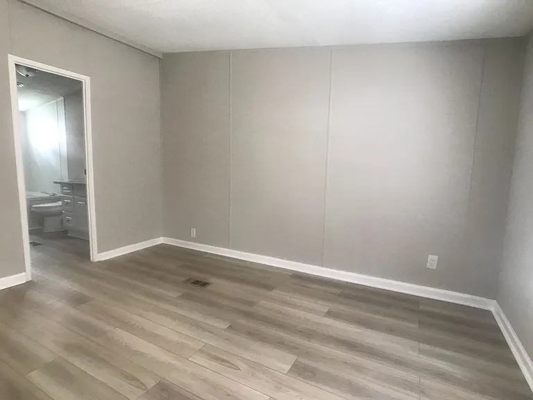 6803 Waters Ave — Photo 22