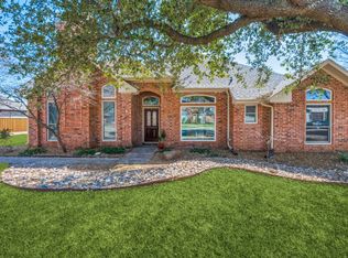 6810 Hyacinth Ln, Dallas, TX 75252