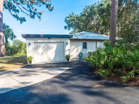 3rd image of 415 Courbet Dr #415