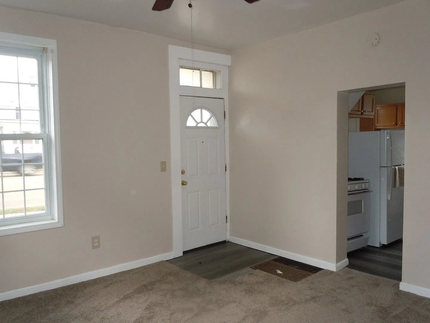 2 Plus Bedroom 2 Bath Home with Washer/Dryer Hookups and Basement! — Photo 2