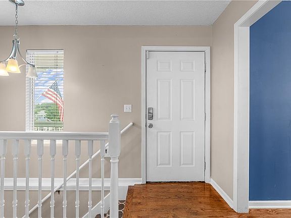 4th image of 1218 Windcrest Ct