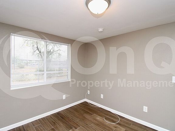 5th image of 905 N Arbor Ave