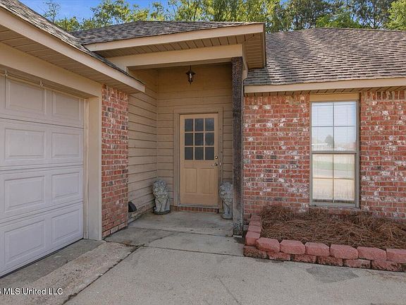 4th image of 146 Cedar Spring Cir