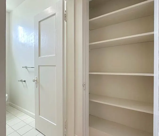 1637 Clay St #8 — Photo 11