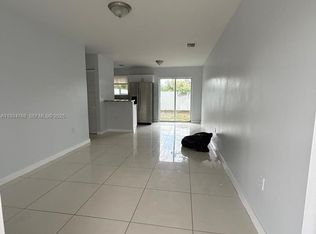 2121 NW 72nd St, Miami, FL 33147