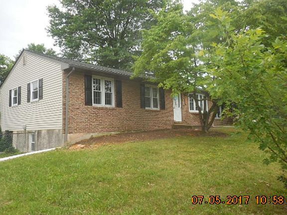 2nd image of 7 Aspen Ct