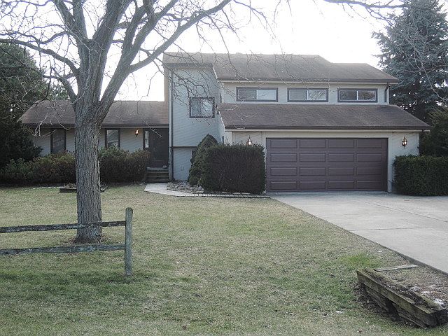 1st image of 24265 Graver Ln