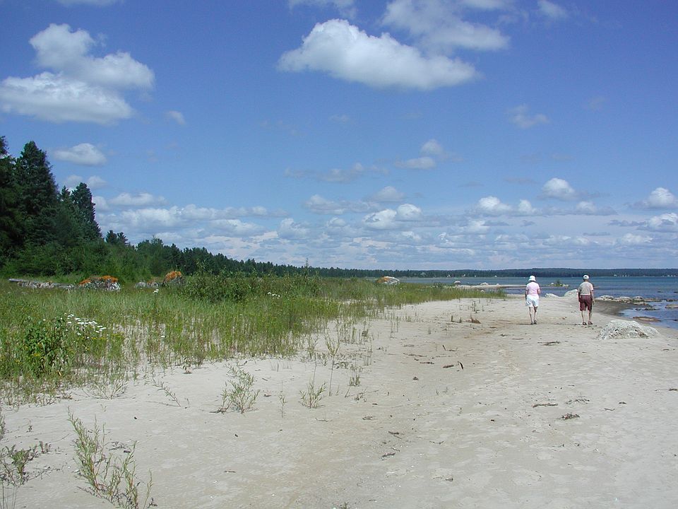 W13199 W Beach Rd, Naubinway, MI 49762 Zillow