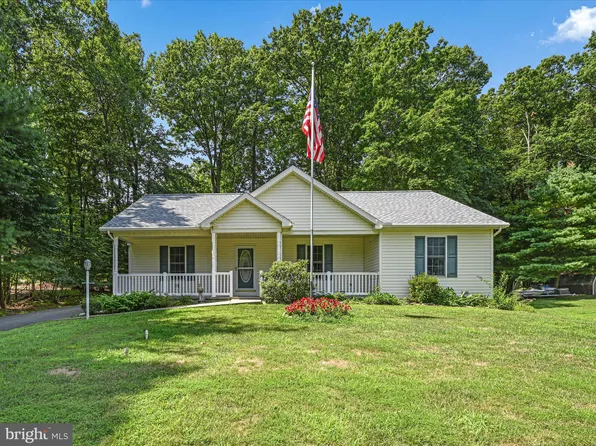 2564 Wagonwheel Dr, Auburn, PA 17922