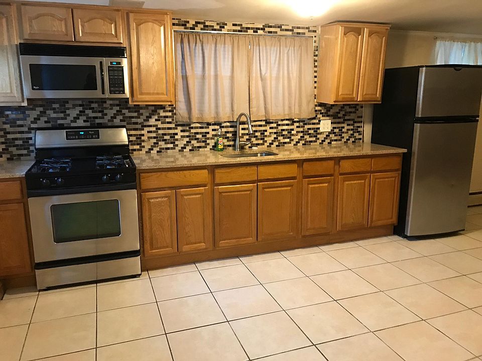 1st image of 635 Hollywood Ave