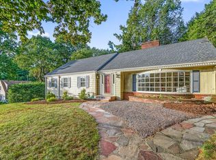 1 Old South Ln, Andover, MA 01810