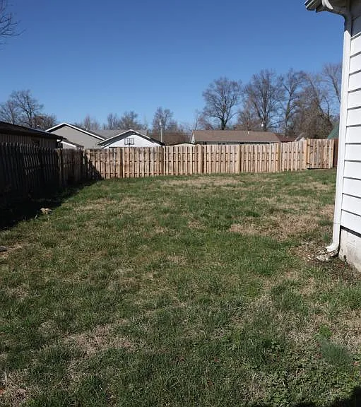 222 Dobson St — Photo 3