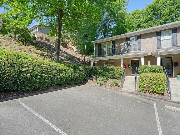 4th image of 3180 Seven Pines Ct Unit 101