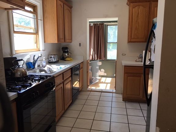 3rd image of 9926 S Artesian Ave