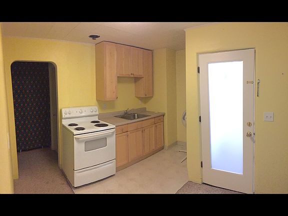 3rd image of 224 E 5th Ave