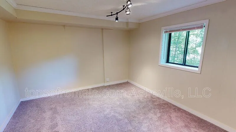 1 bed, 1.0 bath, 650 sqft, $950 — Photo 4