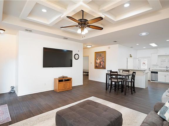 4th image of 1553 E Gastel Cir