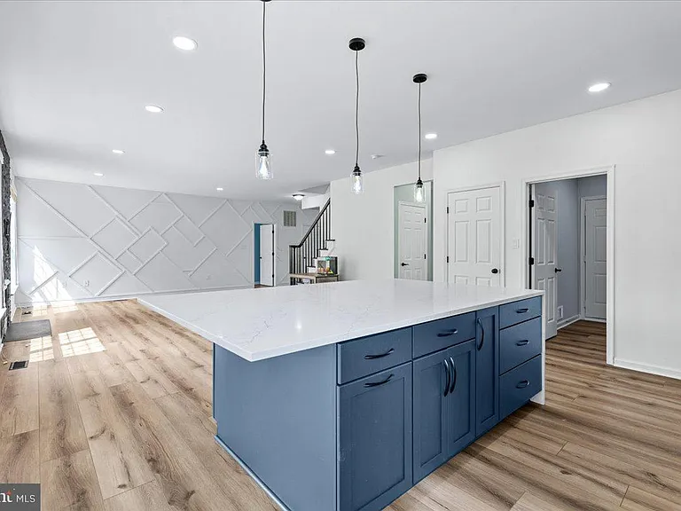 2619 Inwood Dr — Photo 12