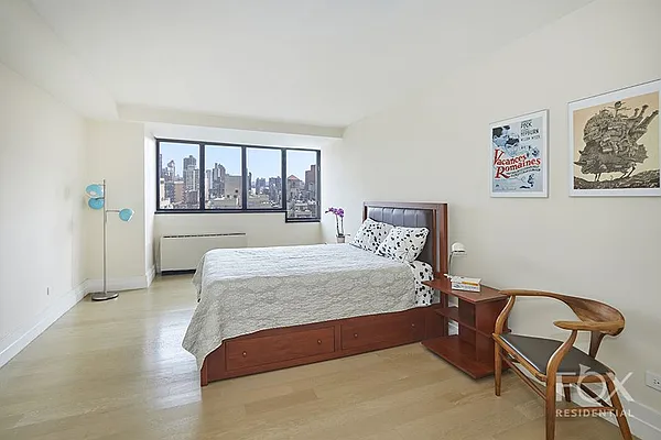 Rented by Fox Residential Group | media 17
