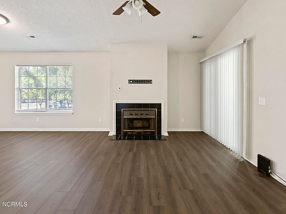 3rd image of 3005 Mulberry Lane #E