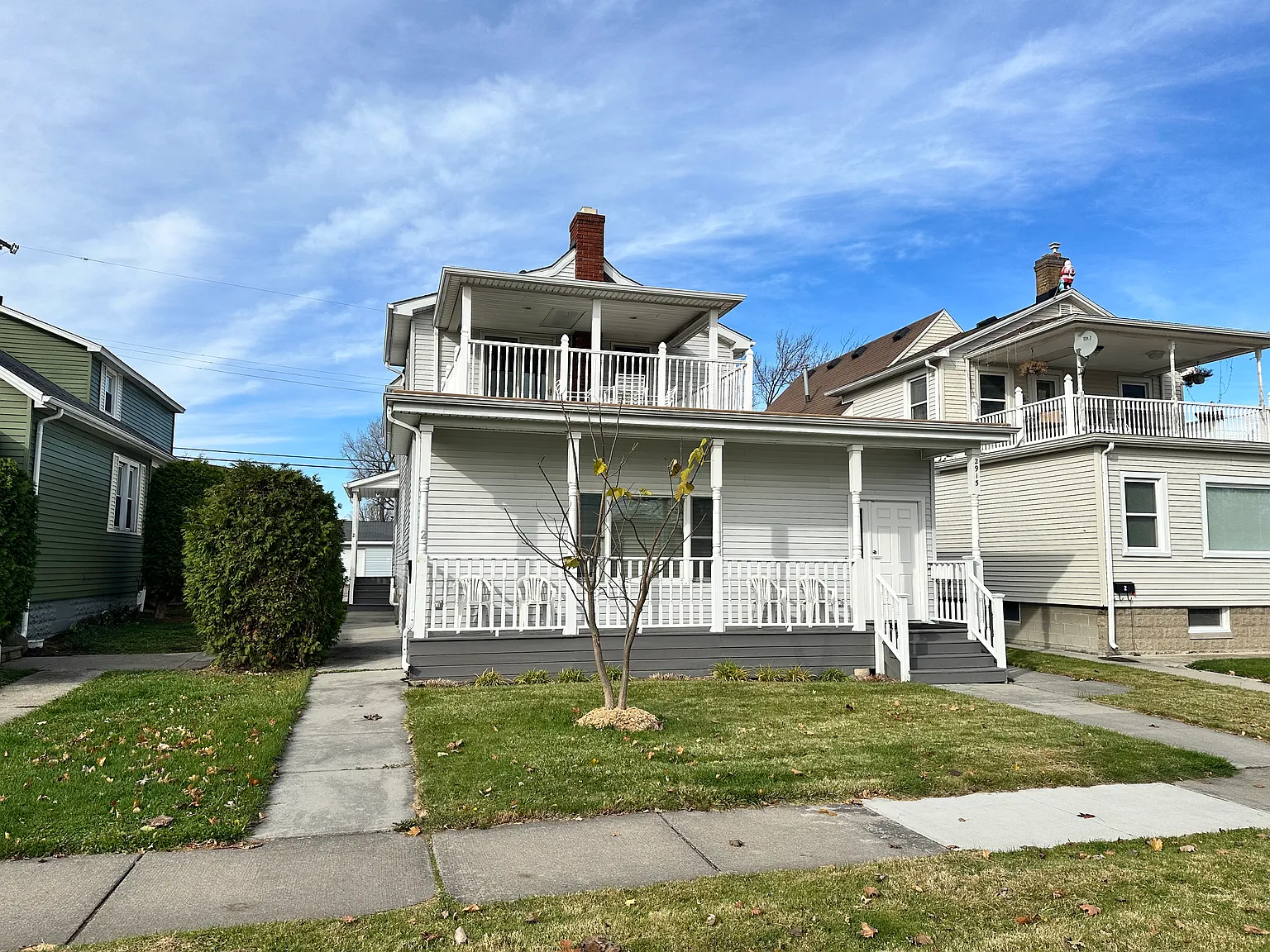 2915 Military St photo 1