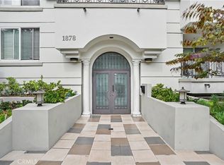1878 Greenfield Ave APT 204, Los Angeles, CA 90025