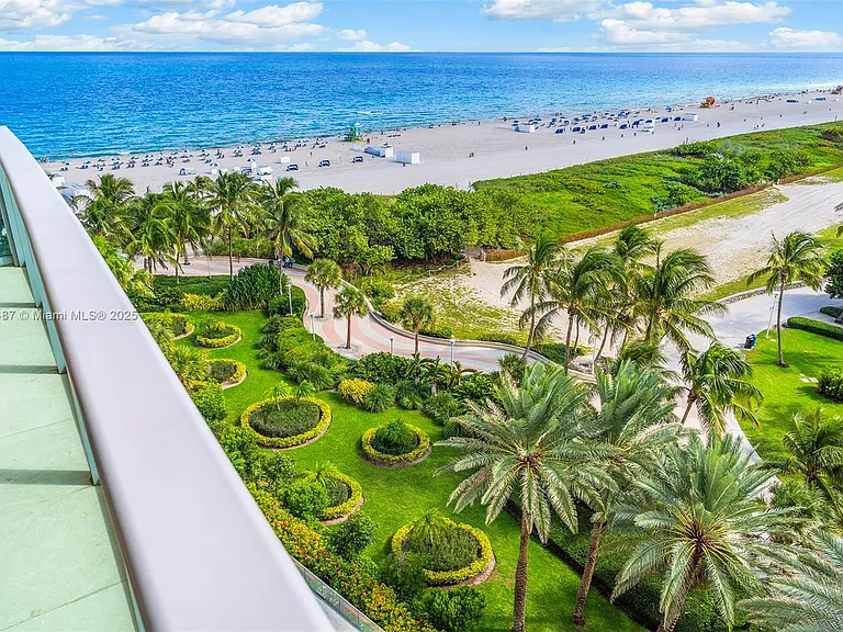 1455 Ocean Dr #1003 — Photo 1