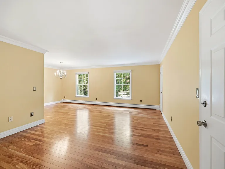 137A S Maple Ave #B — Photo 4