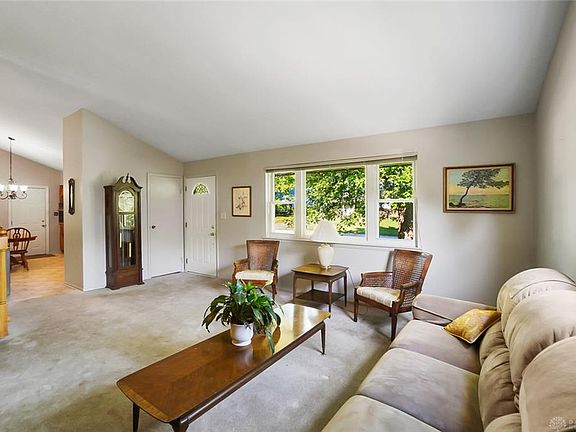 3rd image of 6442 Canastota Dr