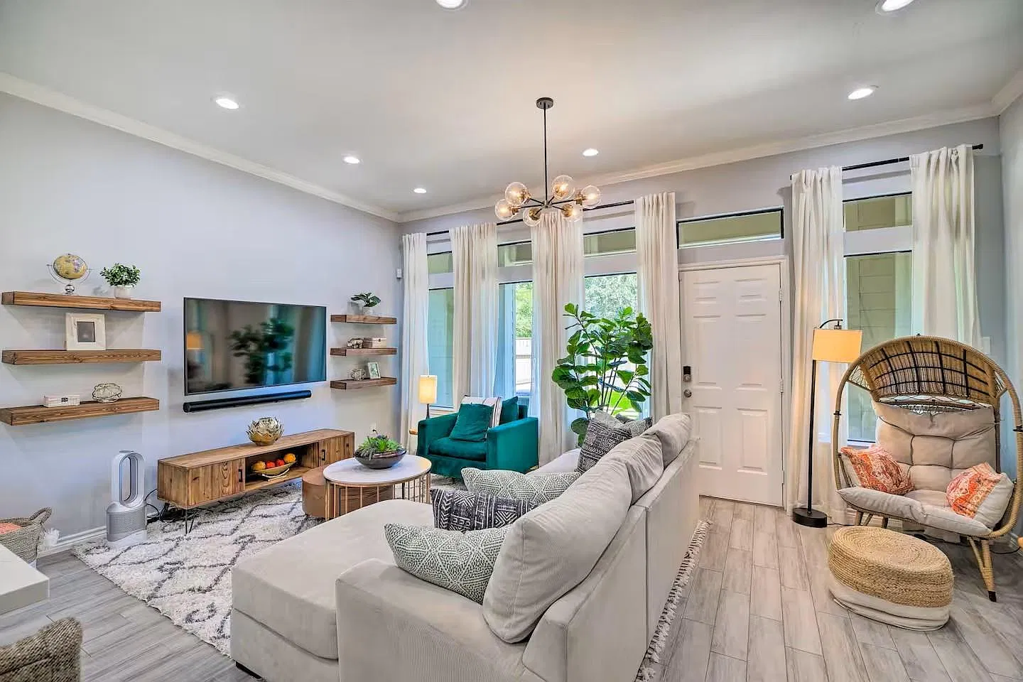 3 bed, 2.5 bath, 1625 sqft, $2,500 — Photo 4
