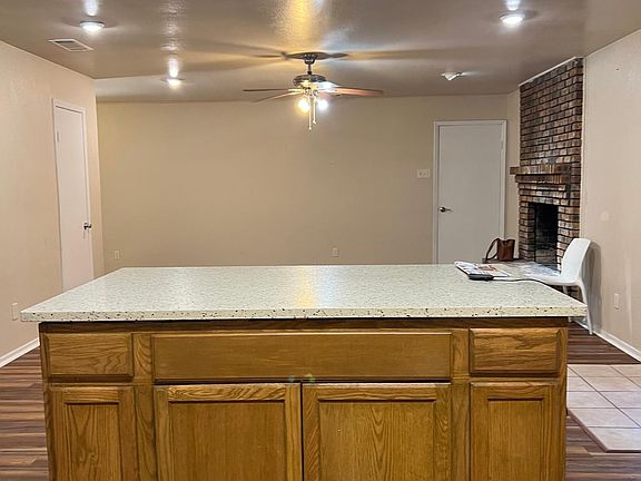 4th image of 1718 Woodhaven Dr