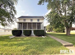 541 E Chestnut St, Canton, IL 61520