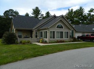 314 Summerfield Pl, Flat Rock, NC 28731