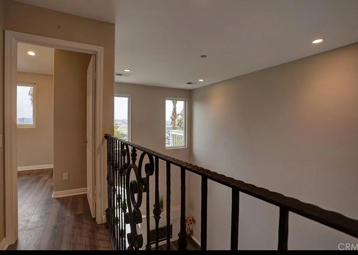 3 bed, 2.5 bath, 1538 sqft, $4,750 — Photo 3