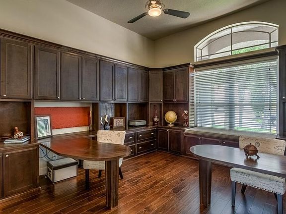 5th image of 10517 Greensprings Dr